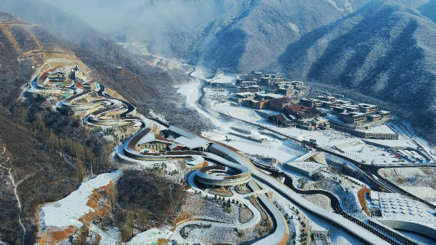 2022 Winter Olympics Project | Beijing, China 6,500 Moonbay Adjustable Pedestals
